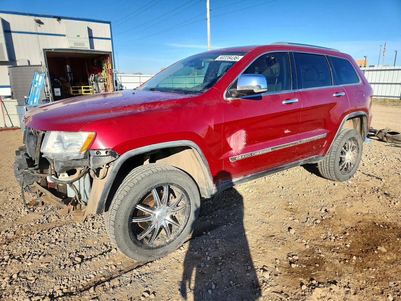 Salvage Jeep Cherokee Image