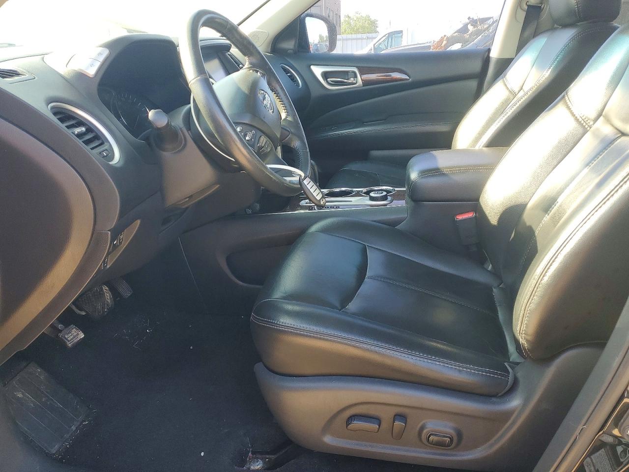 Nissan Pathfinder Sl
