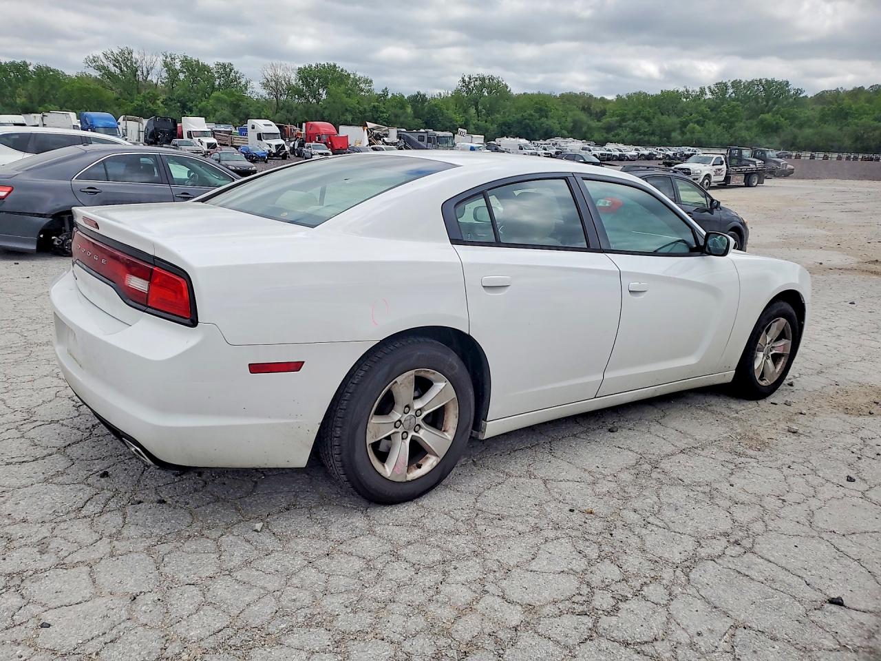 Dodge Charger Se