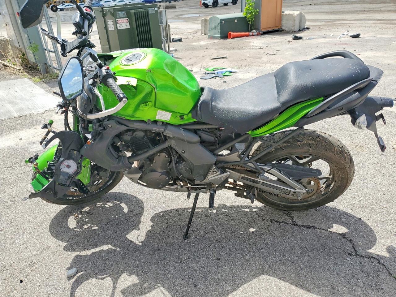 Kawasaki Le650 A A