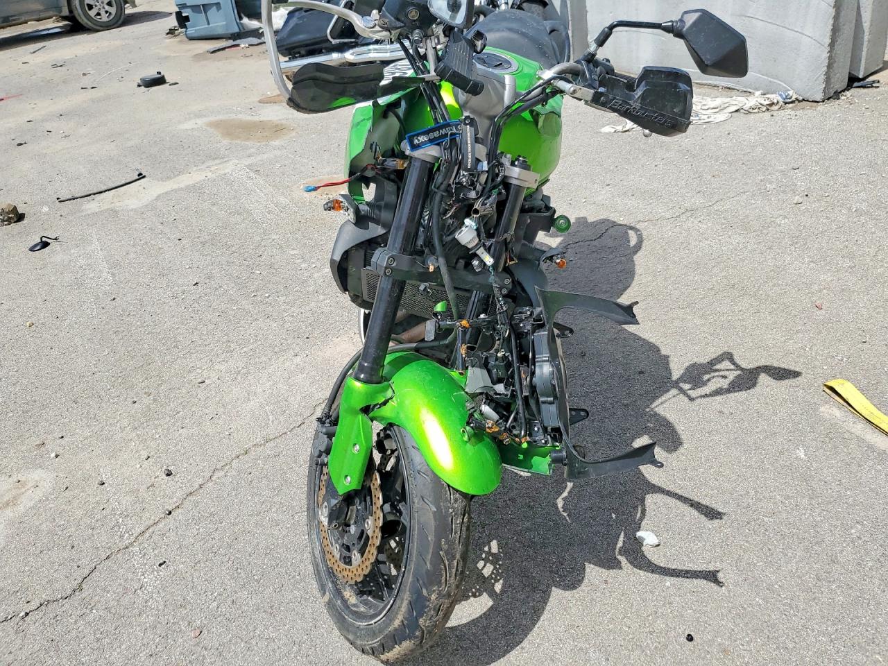 Kawasaki Le650 A A