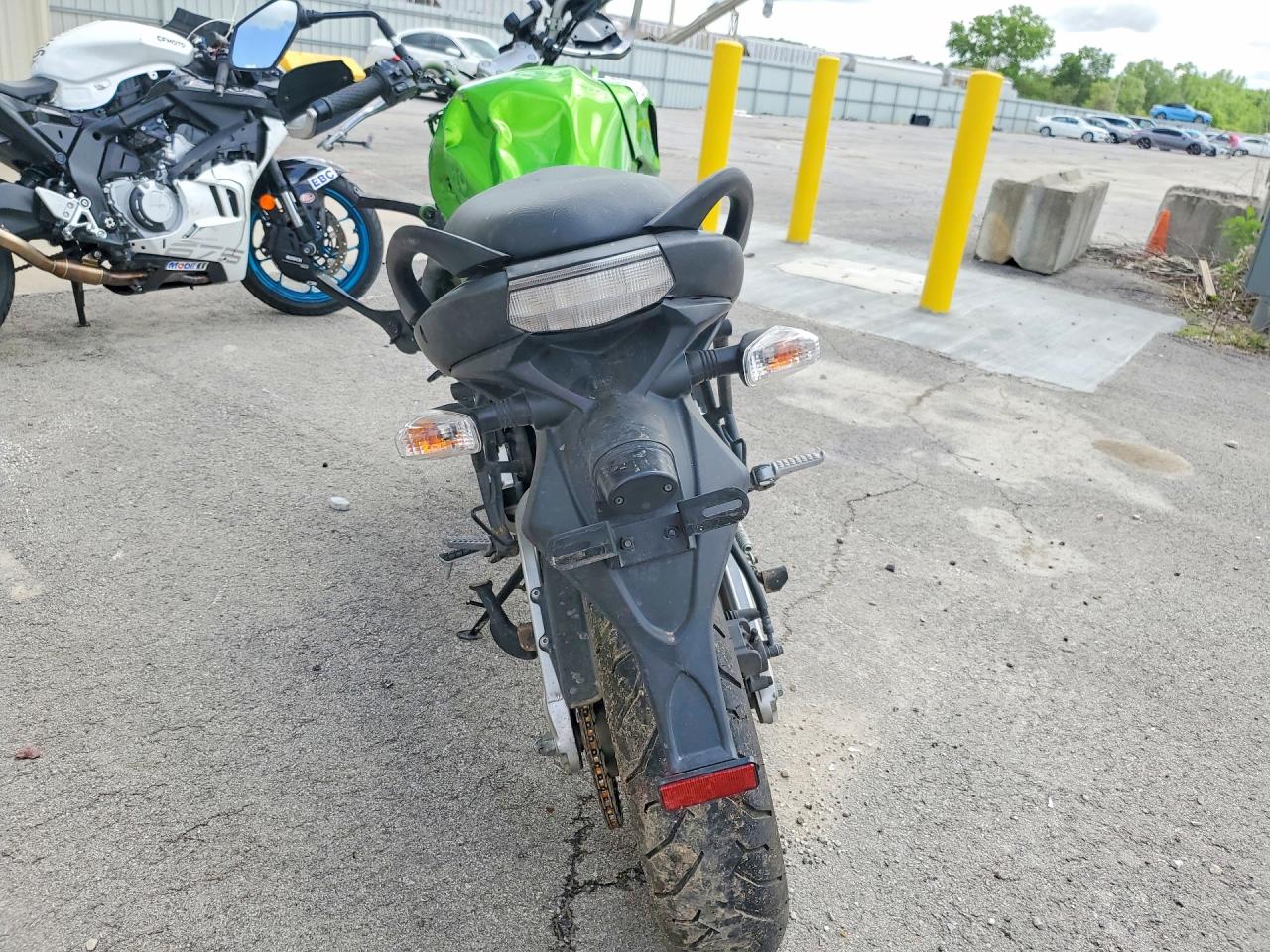 Kawasaki Le650 A A
