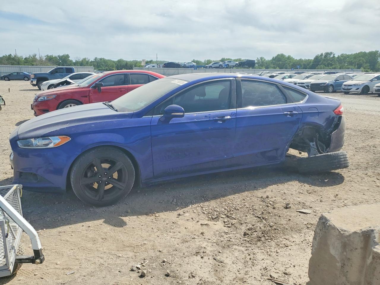 Salvage Ford Fusion Image