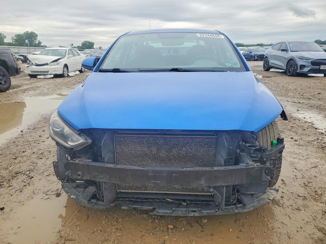 Hyundai ELANTRA Value Edition
