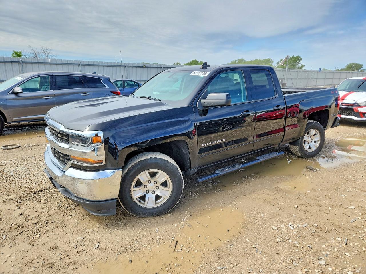 Salvage Chevrolet Silverado Image