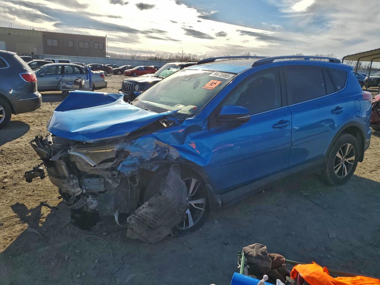Salvage Toyota RAV4 Image