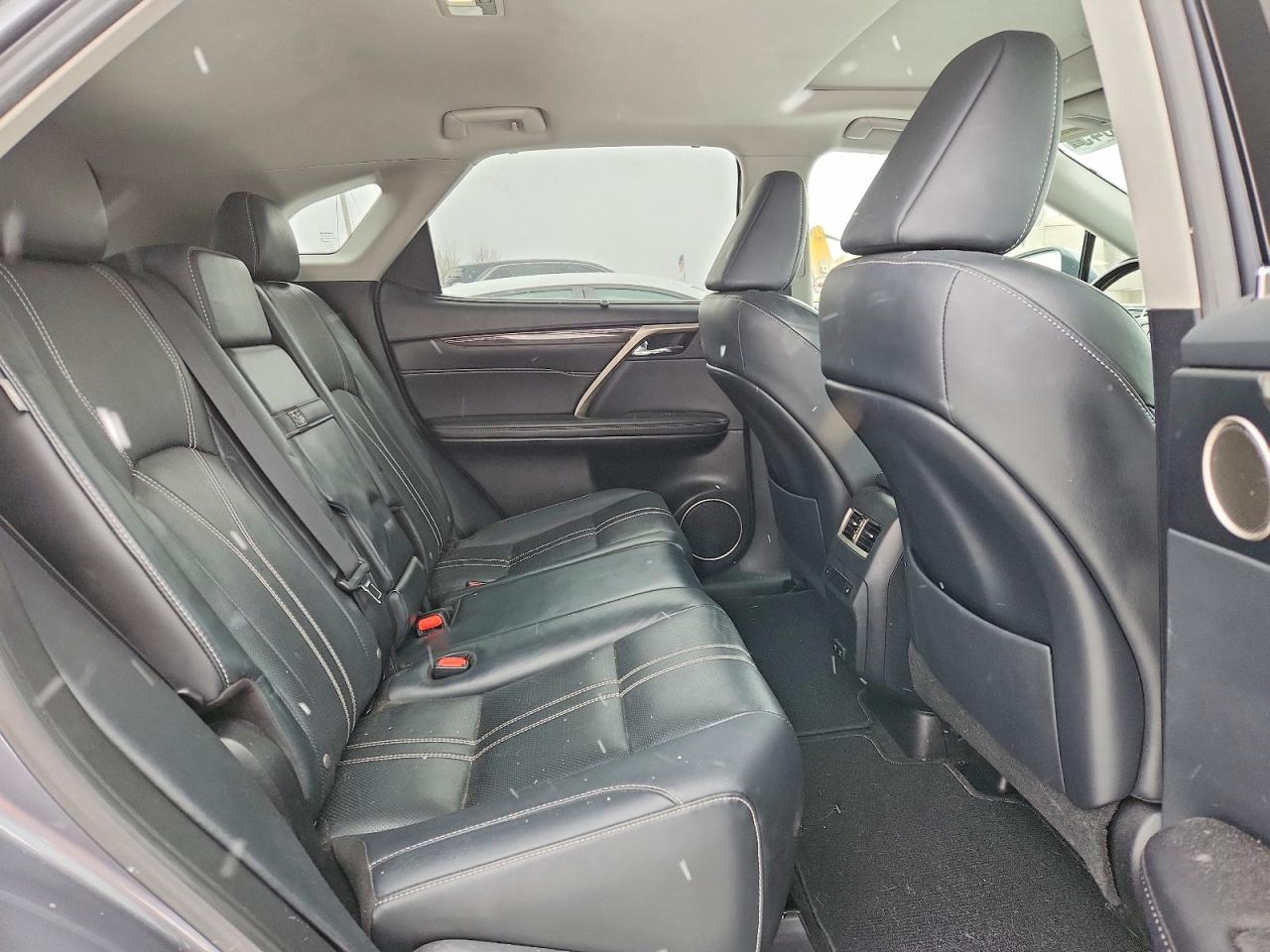 Lexus RX Base
