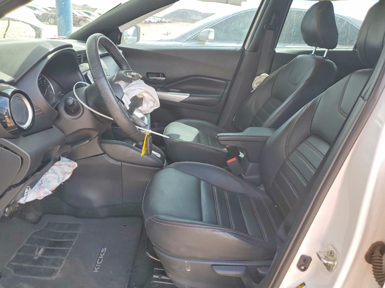 Nissan Kicks Sr