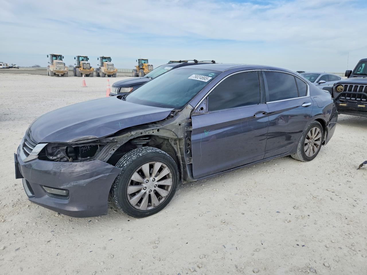 Salvage Honda Accord Image