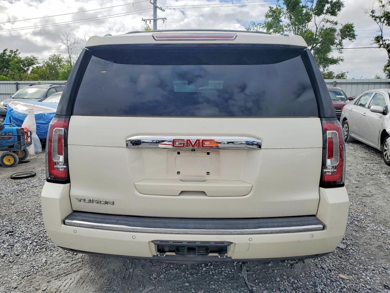 GMC Yukon Denali