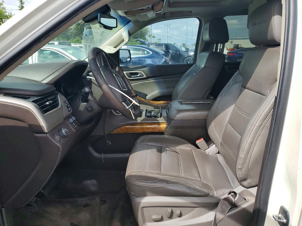 GMC Yukon Denali