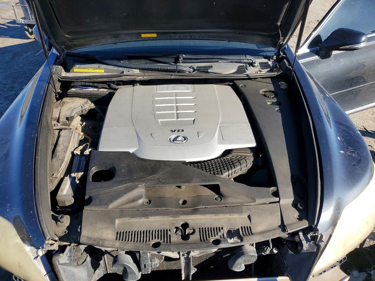 Lexus LS Base