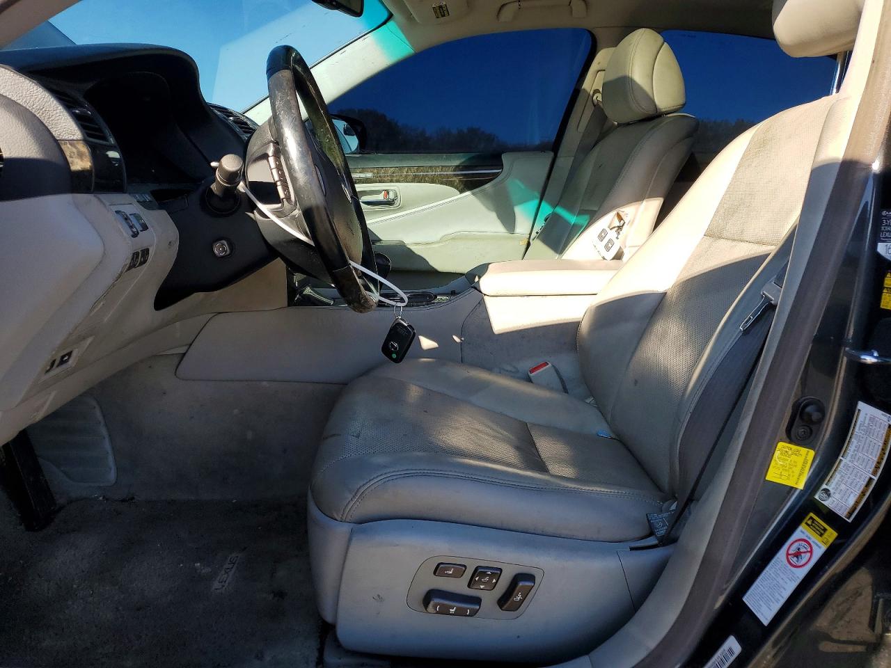 Lexus LS Base