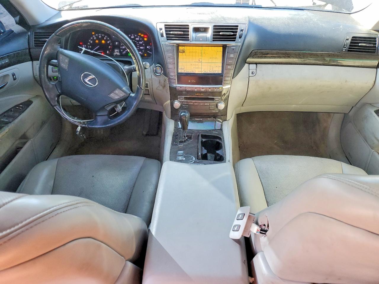 Lexus LS Base