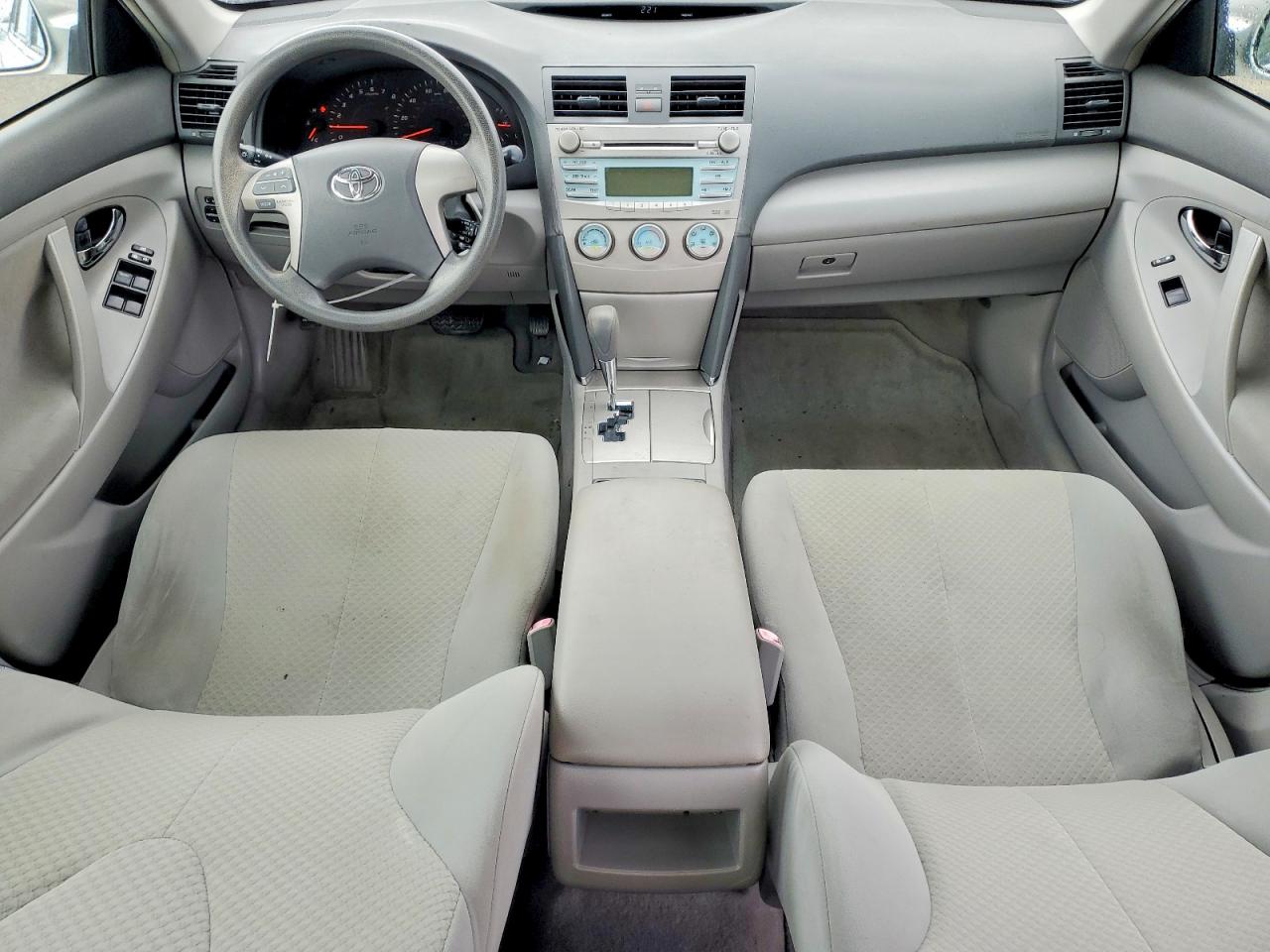 Toyota Camry Ce