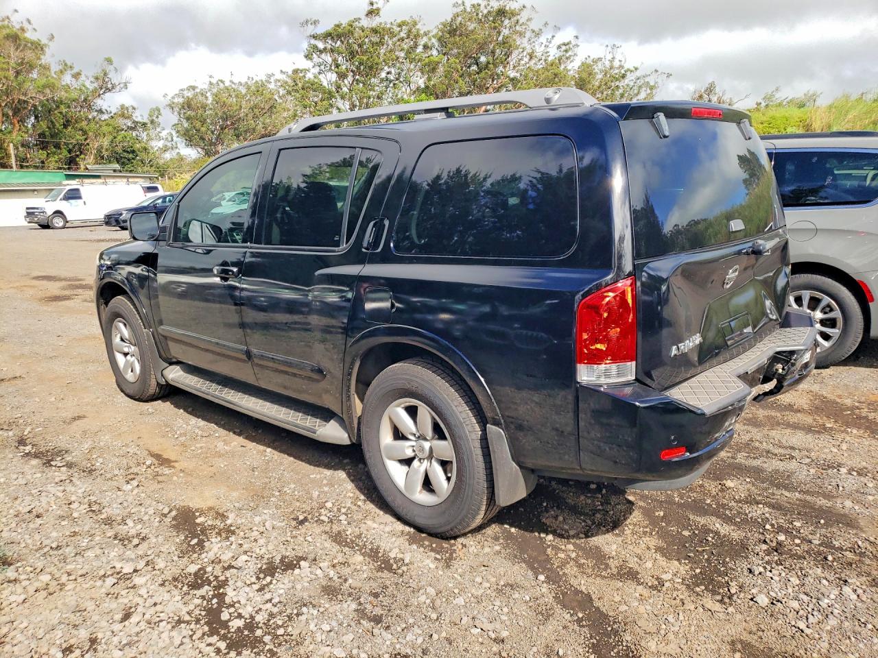 Nissan Armada Sv