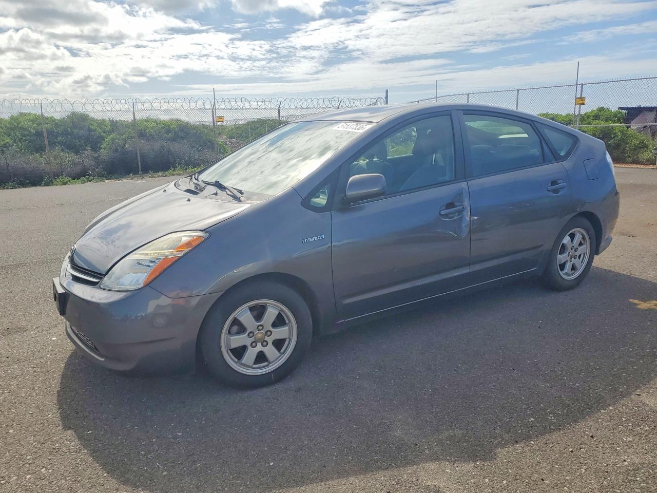 Salvage Toyota Prius Image