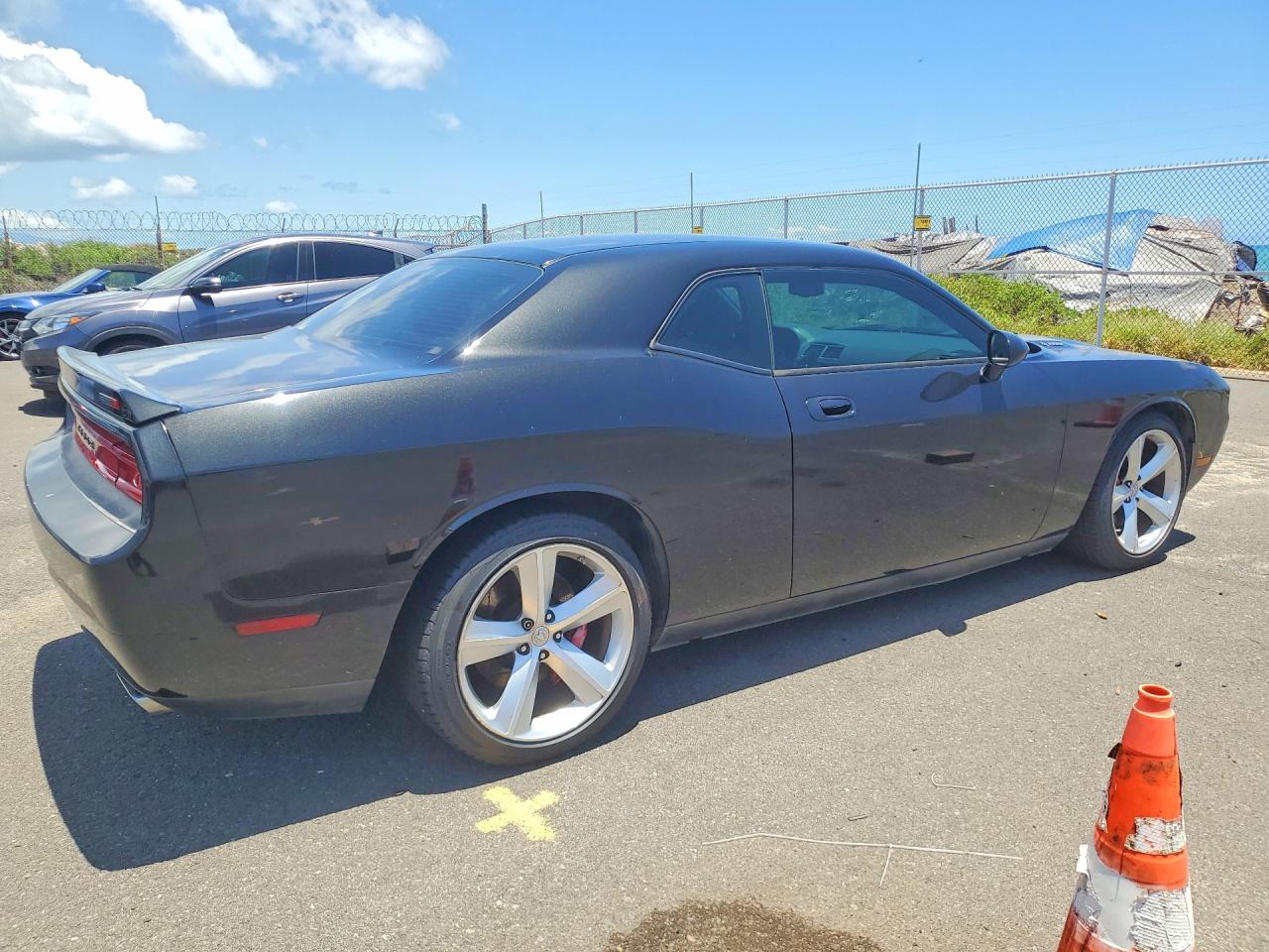 Dodge Challenger Srt-8