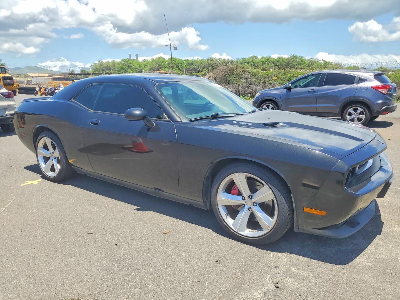 Dodge Challenger Srt-8