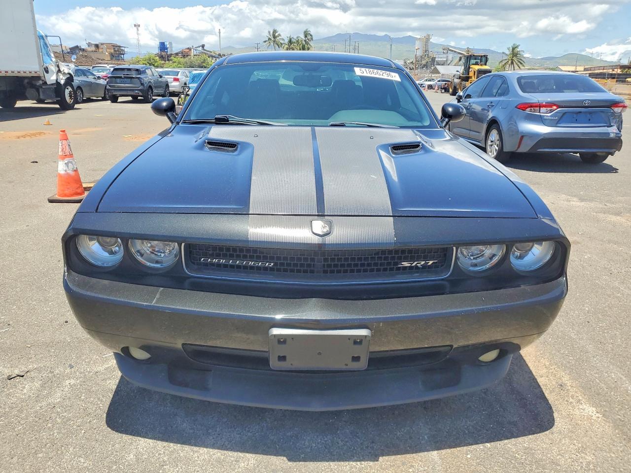 Dodge Challenger Srt-8