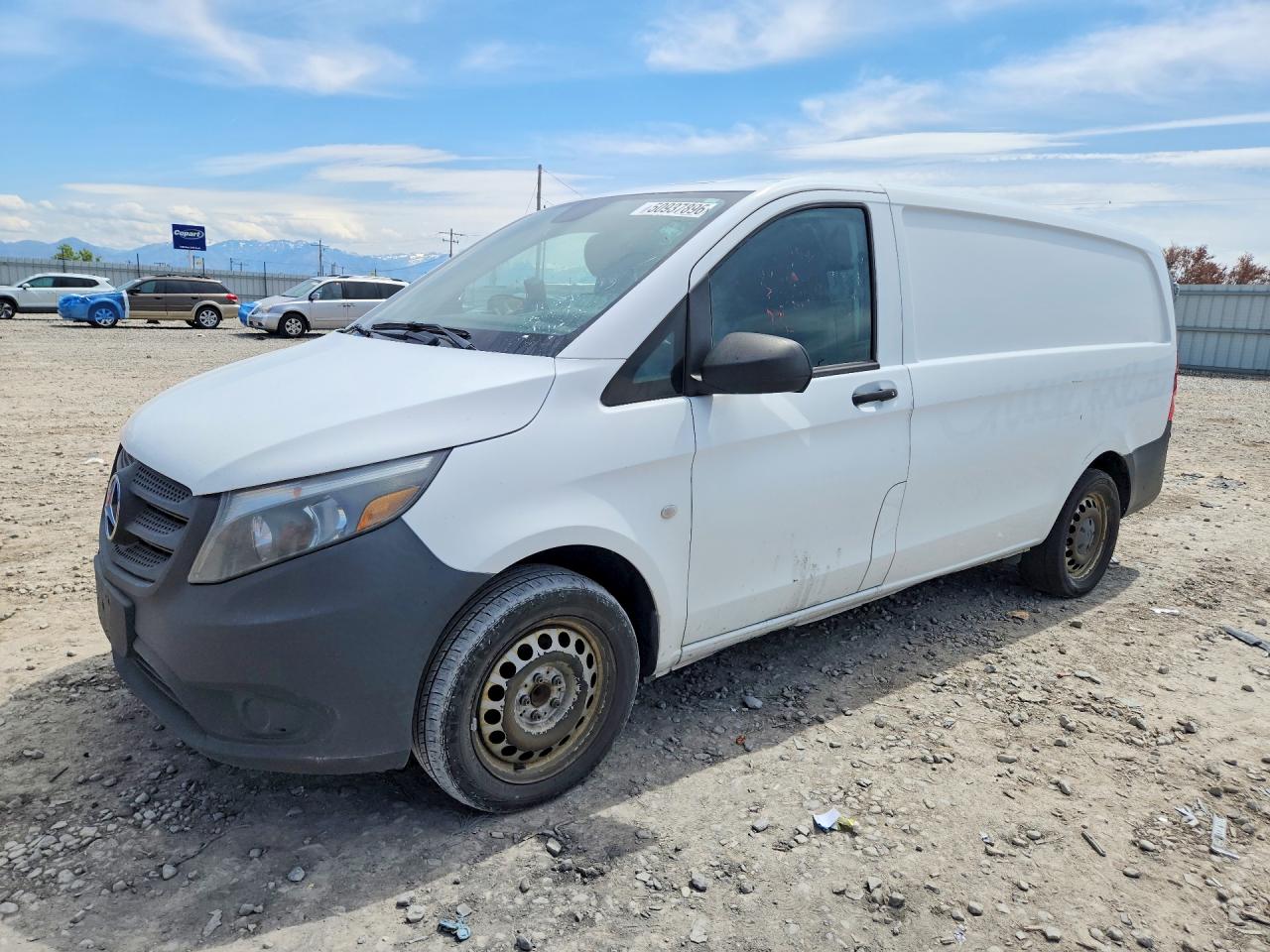 Salvage Mercedes-Benz Metris Image