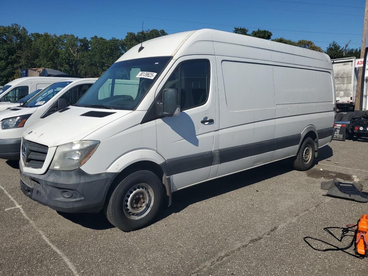Salvage Mercedes-Benz Sprinter Image