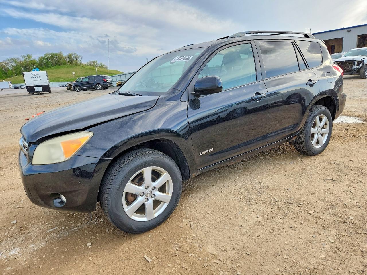 Salvage Toyota RAV4 Image