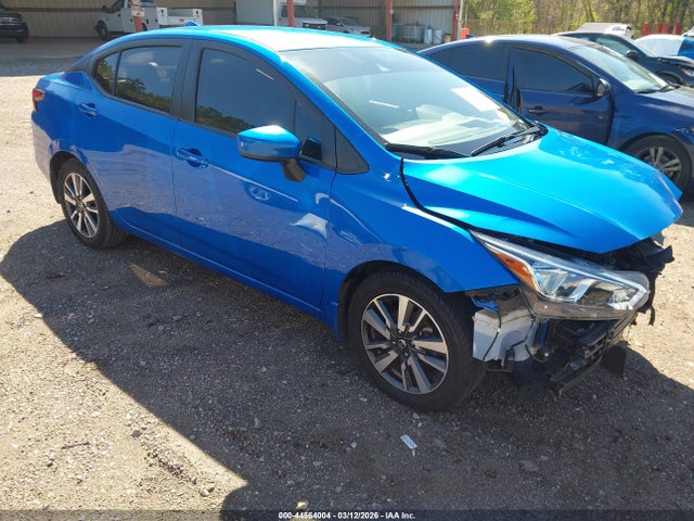 Salvage Nissan Versa Image