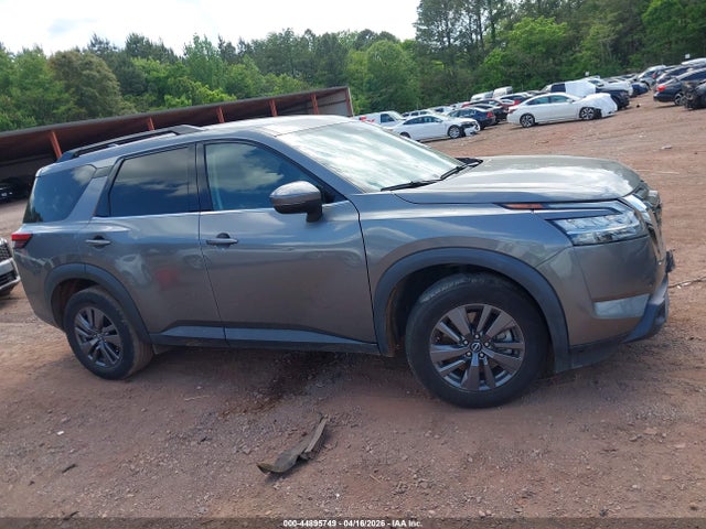 Nissan Pathfinder Sv 2wd