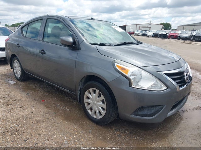 Salvage Nissan Versa Image