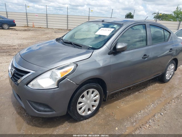Nissan Versa 1.6 S