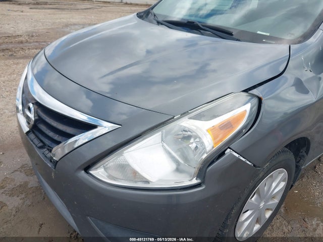 Nissan Versa 1.6 S