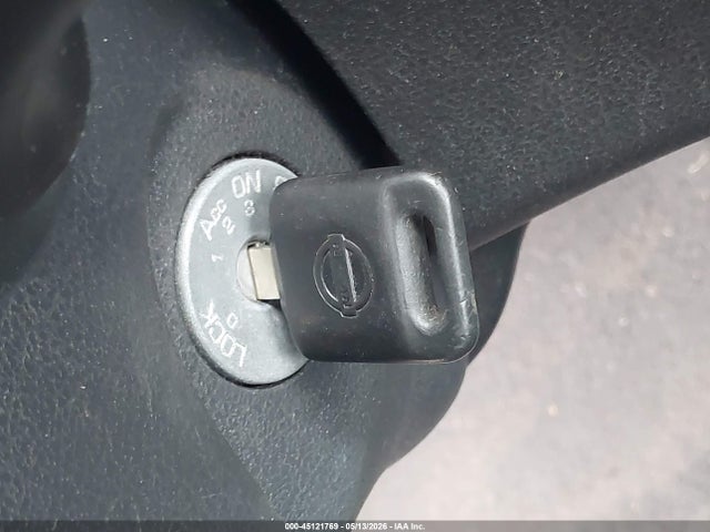 Nissan Versa 1.6 S