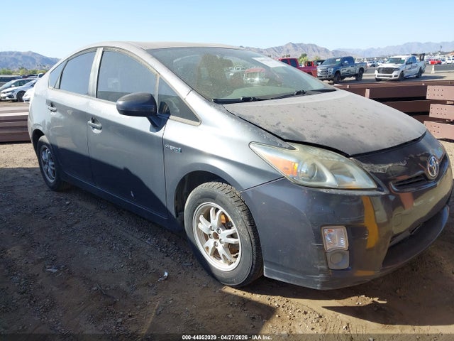 Salvage Toyota Prius Image