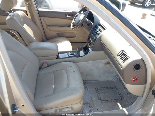 Lexus LS 400
