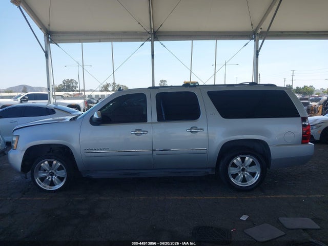 Chevrolet Suburban 1500 Ltz