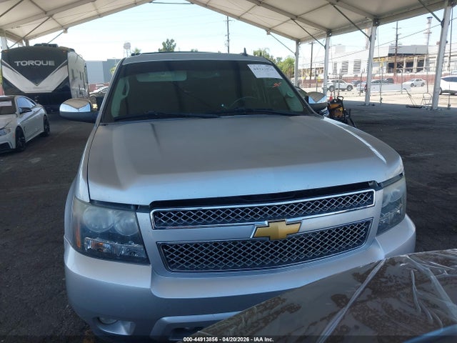 Chevrolet Suburban 1500 Ltz