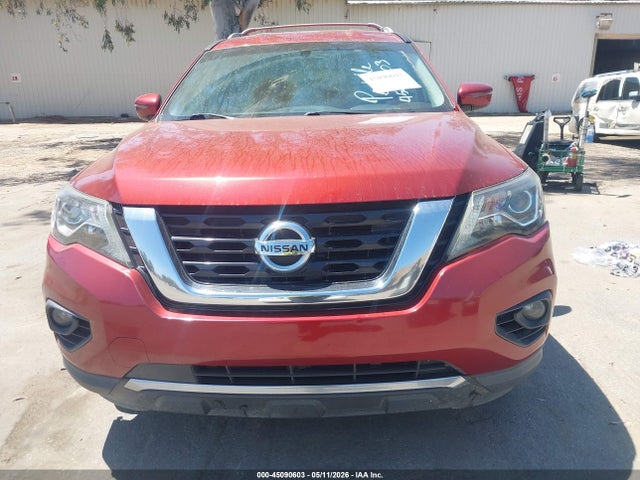 Nissan Pathfinder Sv