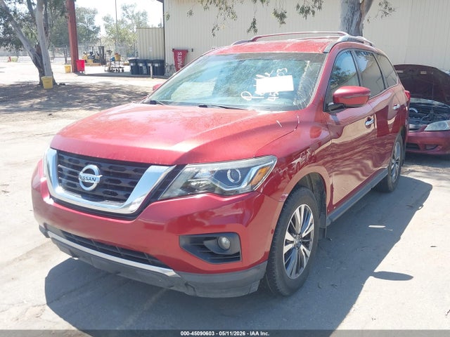 Nissan Pathfinder Sv