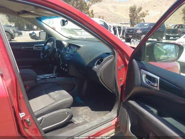 Nissan Pathfinder Sv