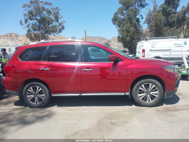 Nissan Pathfinder Sv