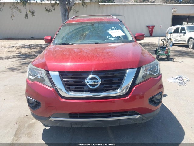 Nissan Pathfinder Sv
