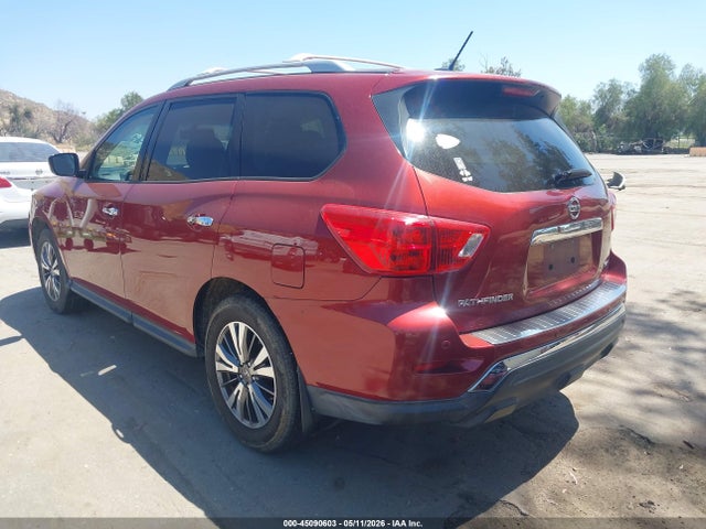 Nissan Pathfinder Sv