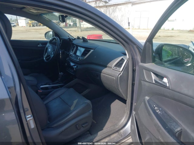 Hyundai TUCSON Se Plus