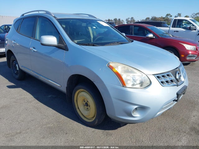 Salvage Nissan Rogue Image