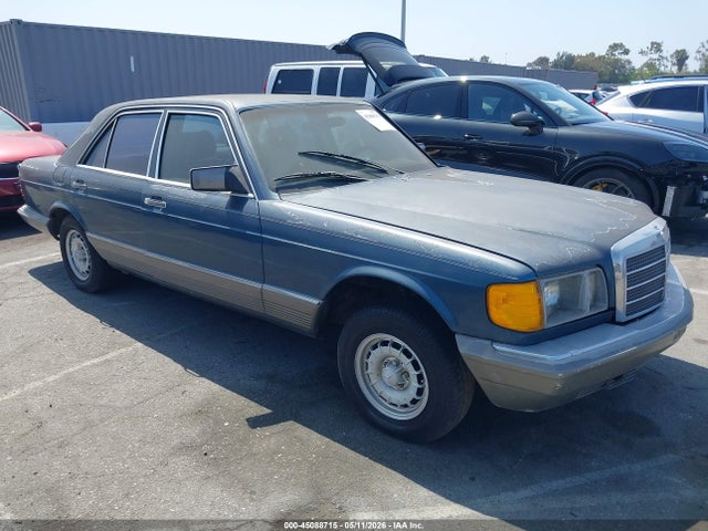 Salvage Mercedes-Benz 300 Image