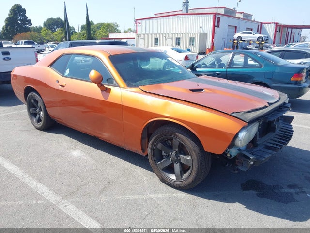 Salvage Dodge Challenger Image