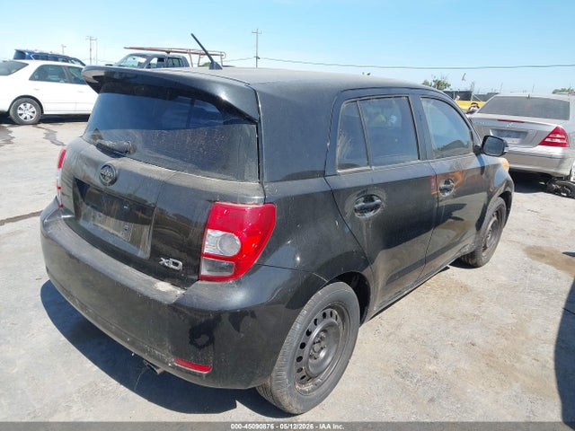 Scion xD