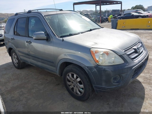Salvage Honda CR-V Image