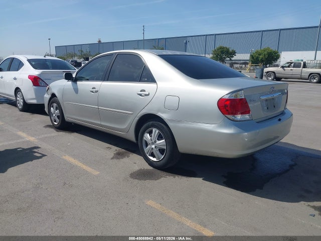 Toyota Camry Le